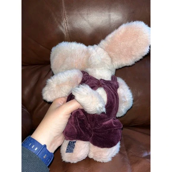 The Boyds Collection Ltd Plush Pig With Burgundy Velvet Overalls - Picture 4 of 6